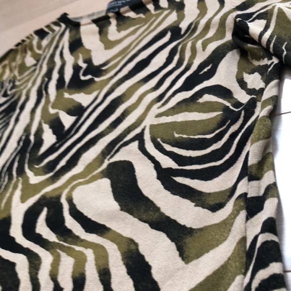 Animal print 3/4 sleeve sweater/top by Jones New York, S - Picture 7 of 12